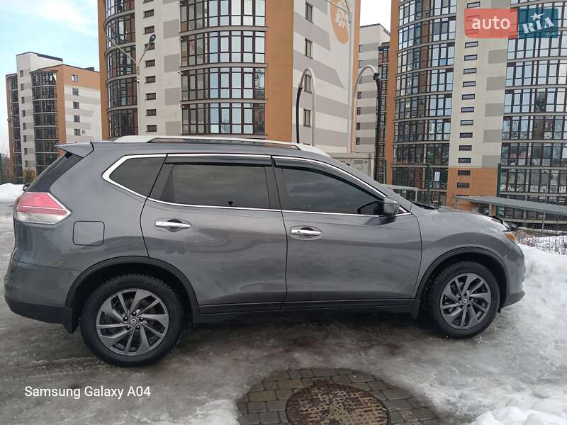 Внедорожник / Кроссовер Nissan Rogue 2016 в Ивано-Франковске