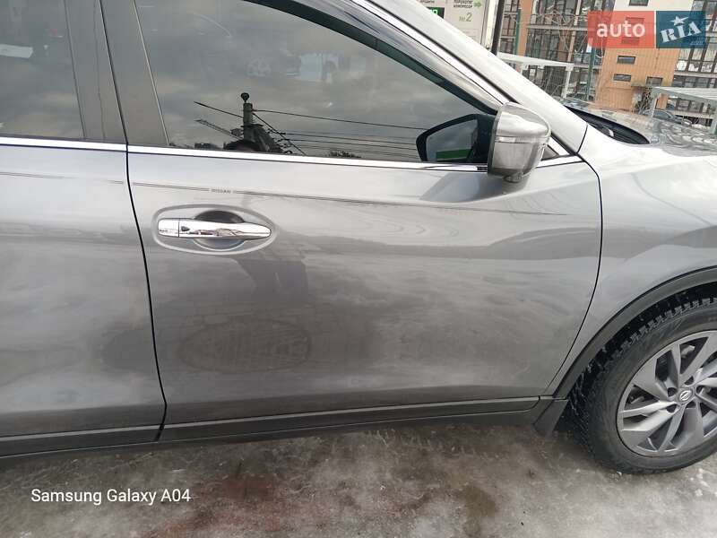 Внедорожник / Кроссовер Nissan Rogue 2016 в Ивано-Франковске