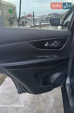 Внедорожник / Кроссовер Nissan Rogue 2016 в Ивано-Франковске