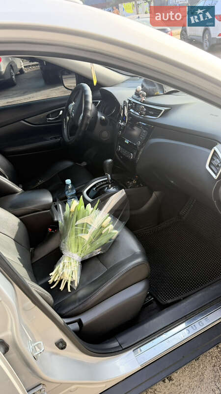 Внедорожник / Кроссовер Nissan Rogue 2015 в Очакове