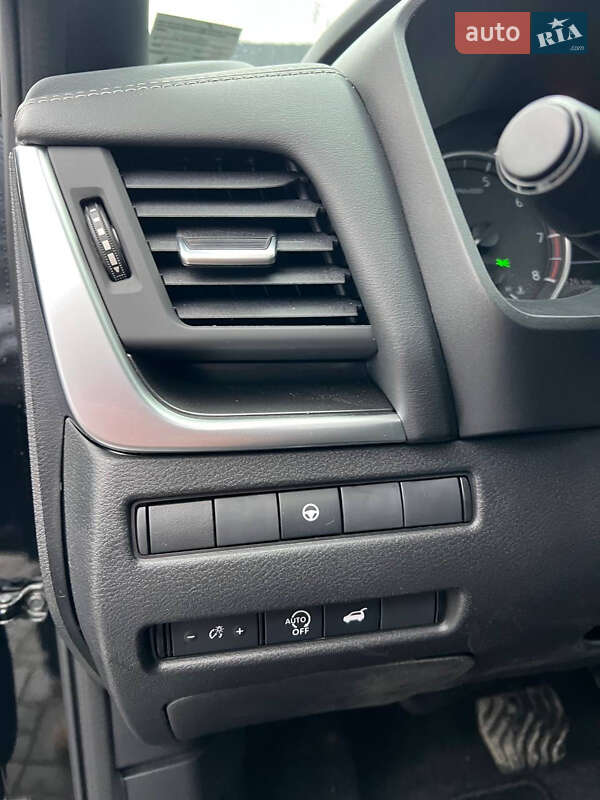 Внедорожник / Кроссовер Nissan Rogue 2025 в Черкассах