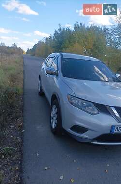 Внедорожник / Кроссовер Nissan Rogue 2016 в Виннице