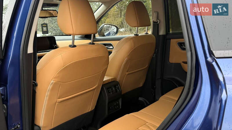 Внедорожник / Кроссовер Nissan Rogue 2023 в Дрогобыче