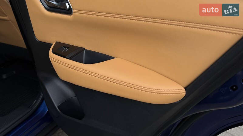 Внедорожник / Кроссовер Nissan Rogue 2023 в Дрогобыче