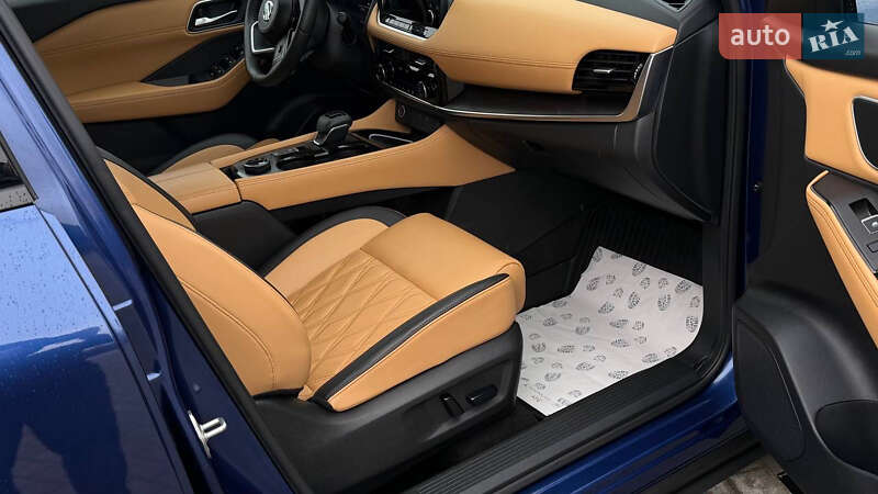 Внедорожник / Кроссовер Nissan Rogue 2023 в Дрогобыче