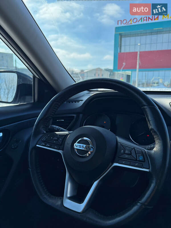 Внедорожник / Кроссовер Nissan Rogue 2018 в Тернополе