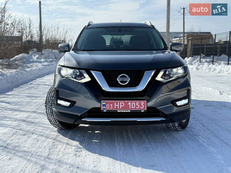 Внедорожник / Кроссовер Nissan Rogue 2018 в Ровно