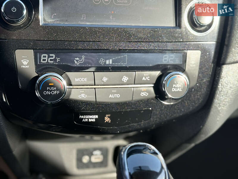 Внедорожник / Кроссовер Nissan Rogue 2018 в Ровно