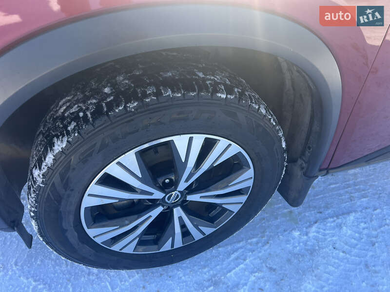 Внедорожник / Кроссовер Nissan Rogue 2021 в Ровно