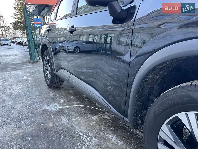 Внедорожник / Кроссовер Nissan Rogue 2023 в Сумах