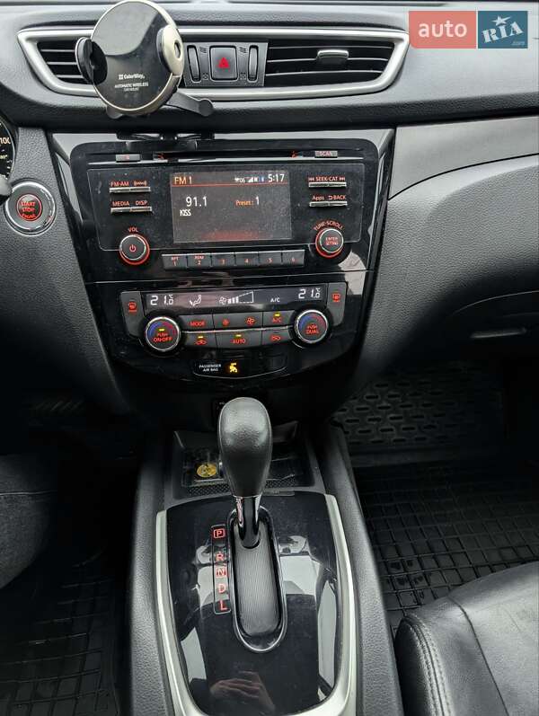 Внедорожник / Кроссовер Nissan Rogue 2014 в Львове