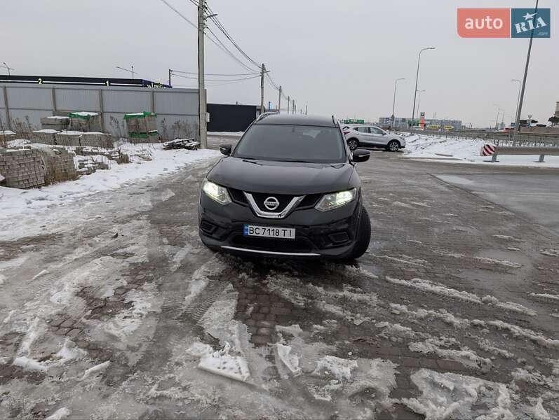 Внедорожник / Кроссовер Nissan Rogue 2014 в Львове