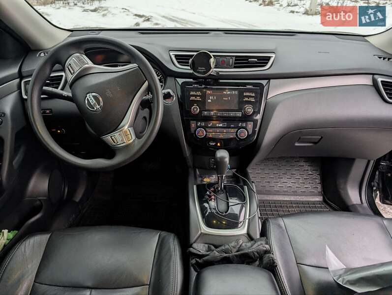 Внедорожник / Кроссовер Nissan Rogue 2014 в Львове