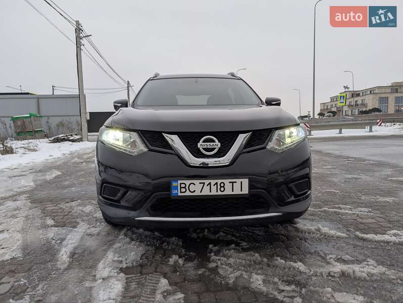 Внедорожник / Кроссовер Nissan Rogue 2014 в Львове