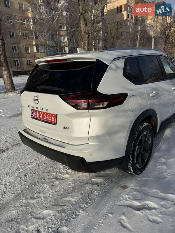Внедорожник / Кроссовер Nissan Rogue 2024 в Кривом Роге