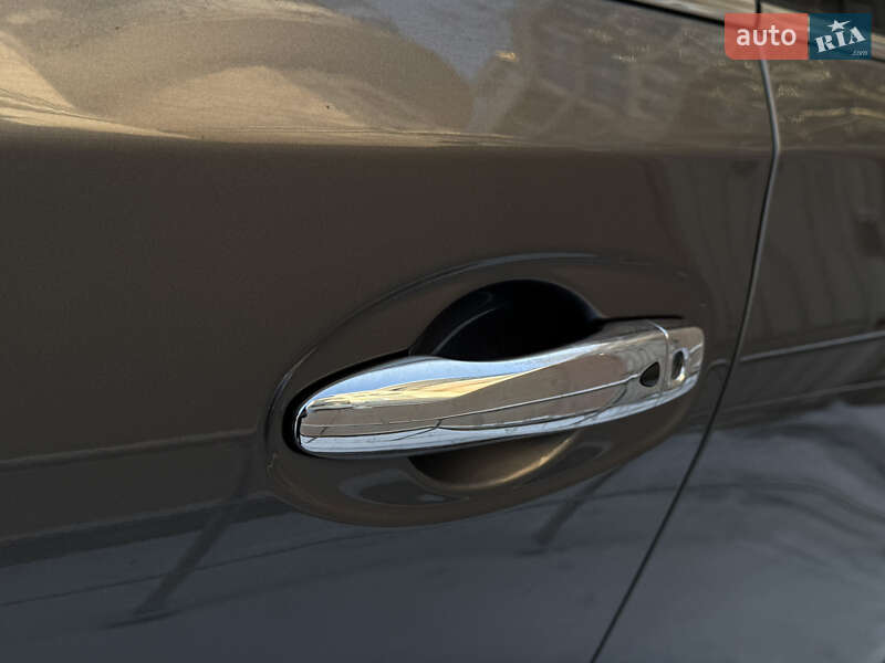 Позашляховик / Кросовер Nissan Rogue 2018 в Одесі