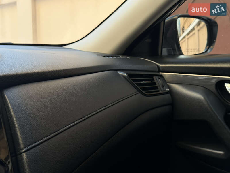 Позашляховик / Кросовер Nissan Rogue 2018 в Одесі