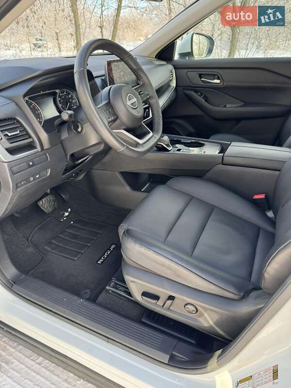 Внедорожник / Кроссовер Nissan Rogue 2024 в Кривом Роге