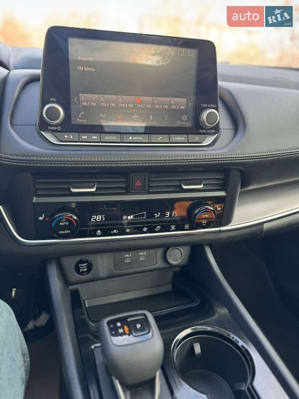 Внедорожник / Кроссовер Nissan Rogue 2024 в Кривом Роге