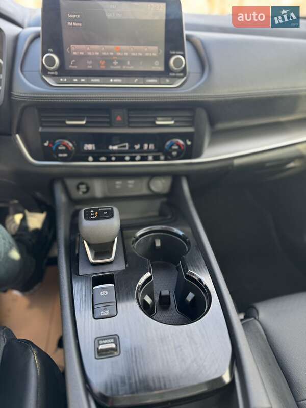 Внедорожник / Кроссовер Nissan Rogue 2024 в Кривом Роге