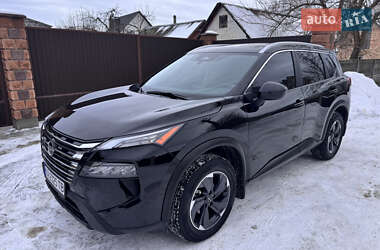 Позашляховик / Кросовер Nissan Rogue 2024 в Києві