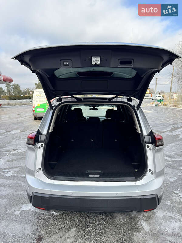 Внедорожник / Кроссовер Nissan Rogue 2024 в Днепре