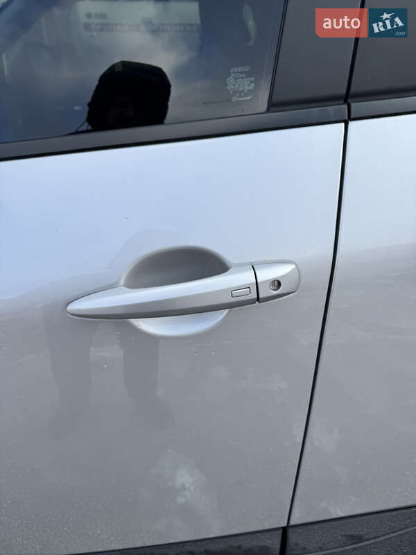 Внедорожник / Кроссовер Nissan Rogue 2024 в Днепре