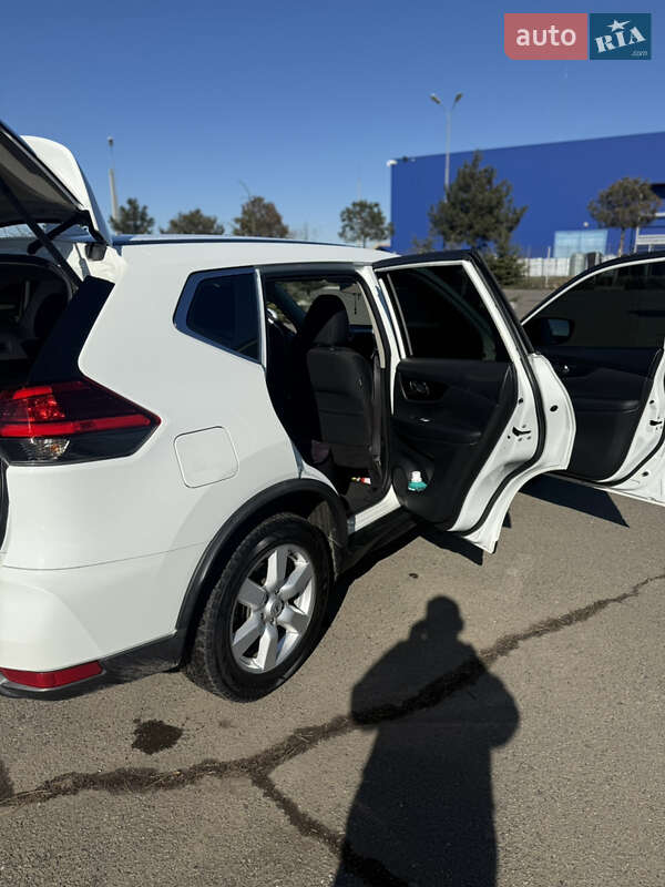 Внедорожник / Кроссовер Nissan Rogue 2017 в Одессе