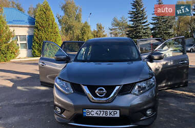 Внедорожник / Кроссовер Nissan Rogue 2015 в Яворове
