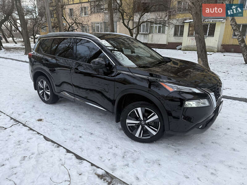 Внедорожник / Кроссовер Nissan Rogue 2021 в Днепре
