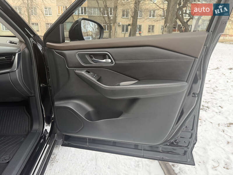 Внедорожник / Кроссовер Nissan Rogue 2021 в Днепре