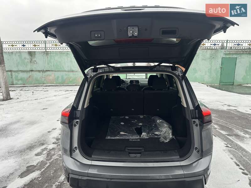 Внедорожник / Кроссовер Nissan Rogue 2024 в Изюме