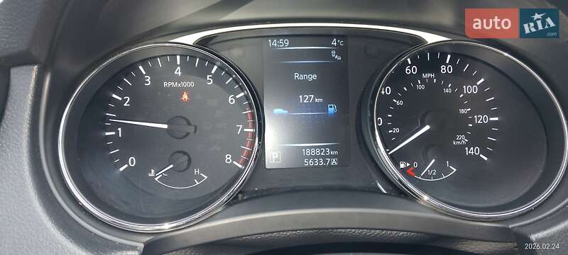 Внедорожник / Кроссовер Nissan Rogue 2016 в Буске