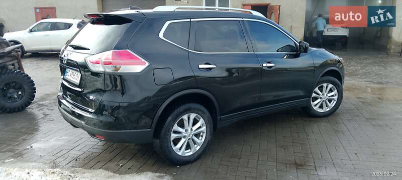 Внедорожник / Кроссовер Nissan Rogue 2016 в Буске