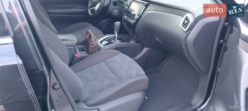 Внедорожник / Кроссовер Nissan Rogue 2016 в Буске