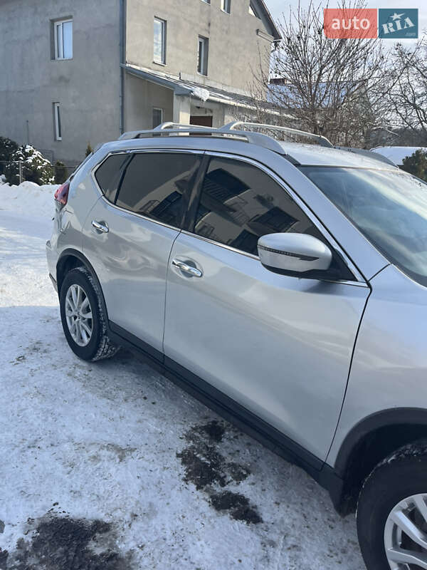 Внедорожник / Кроссовер Nissan Rogue 2019 в Тернополе
