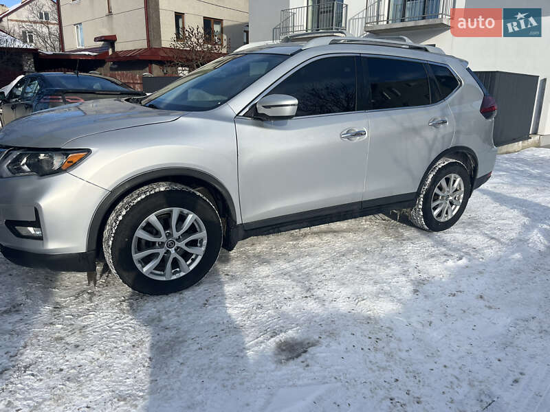 Внедорожник / Кроссовер Nissan Rogue 2019 в Тернополе