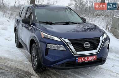 Внедорожник / Кроссовер Nissan Rogue 2023 в Тернополе