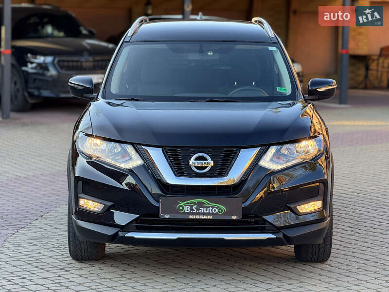 Внедорожник / Кроссовер Nissan Rogue 2018 в Мукачево