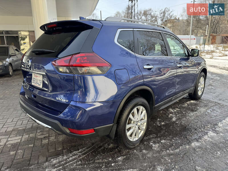 Внедорожник / Кроссовер Nissan Rogue 2017 в Днепре