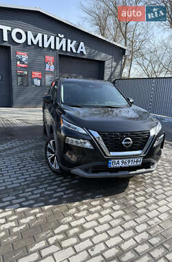 Внедорожник / Кроссовер Nissan Rogue 2023 в Александрие