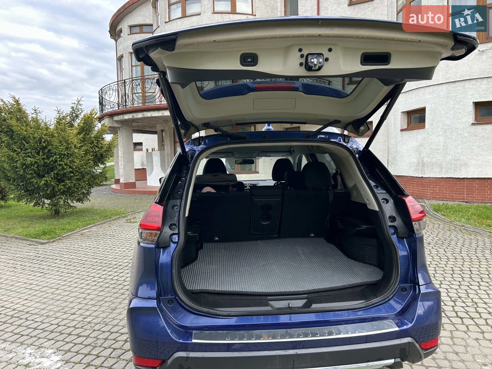 2017 Nissan Rogue - мініатюра 2