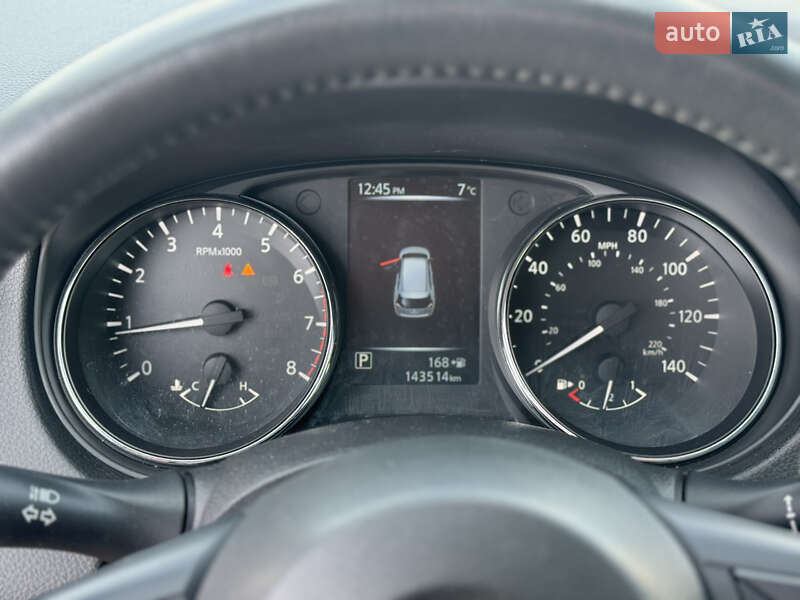 Внедорожник / Кроссовер Nissan Rogue 2017 в Киеве