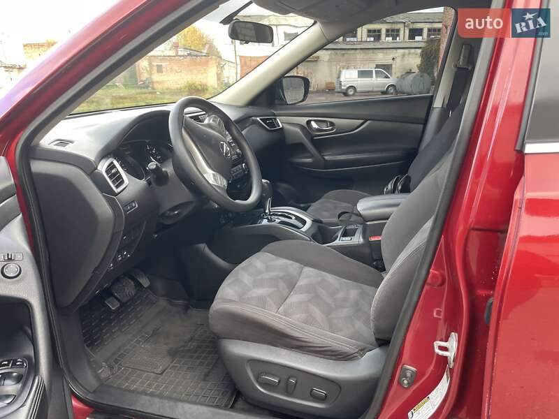 Внедорожник / Кроссовер Nissan Rogue 2014 в Чернигове