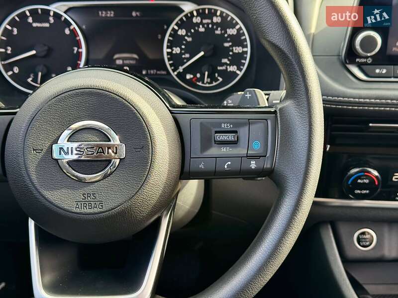 Внедорожник / Кроссовер Nissan Rogue 2021 в Киеве