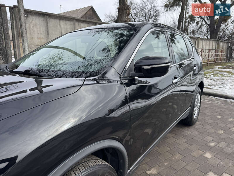 Позашляховик / Кросовер Nissan Rogue 2015 в Лубнах