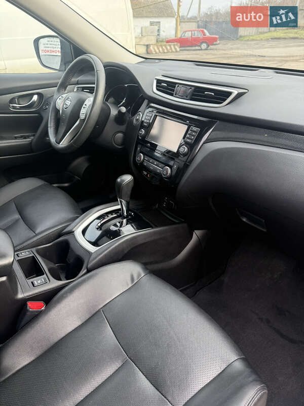 Внедорожник / Кроссовер Nissan Rogue 2015 в Николаеве