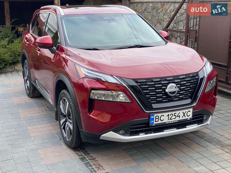 Внедорожник / Кроссовер Nissan Rogue 2023 в Дрогобыче