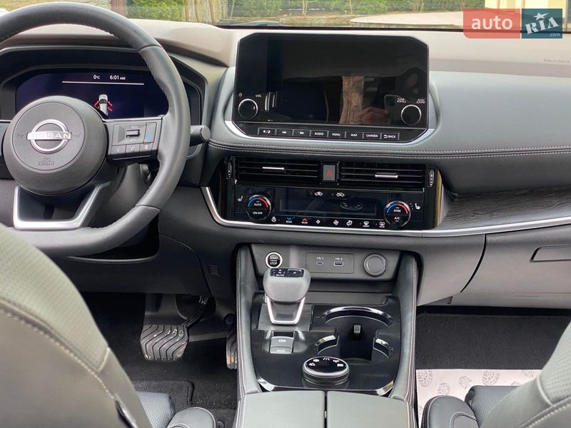 Внедорожник / Кроссовер Nissan Rogue 2023 в Дрогобыче