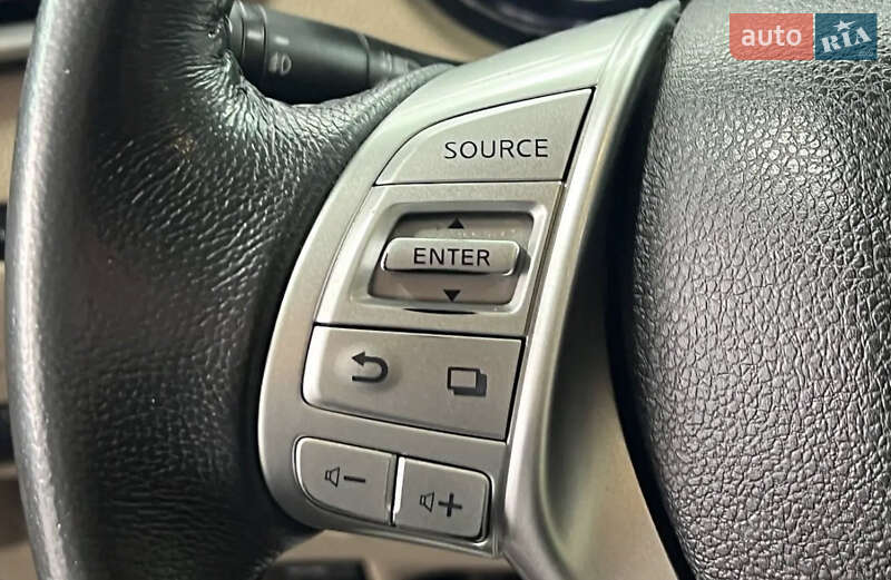 Внедорожник / Кроссовер Nissan Rogue 2016 в Одессе